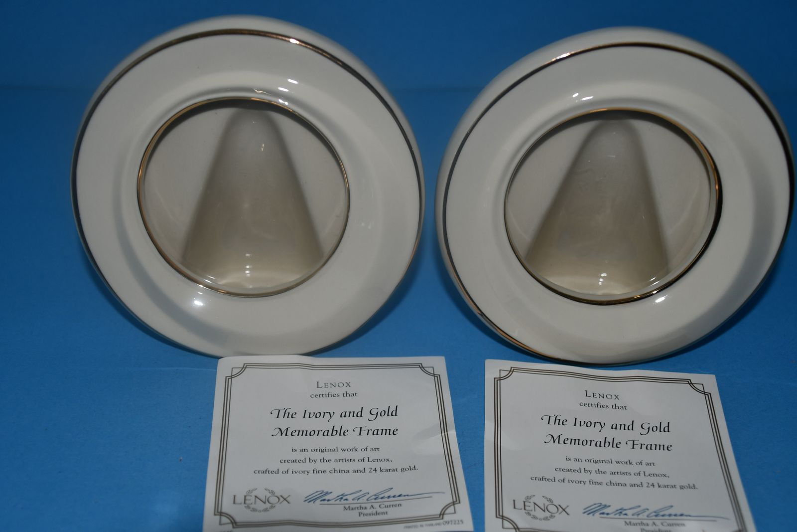 2 NEW "LENOX" MEMORABLE FRAMES ~ IVORY & GOLD ~ HEIGHT 5" ~ NO CHIPS ~ BOTH for $10