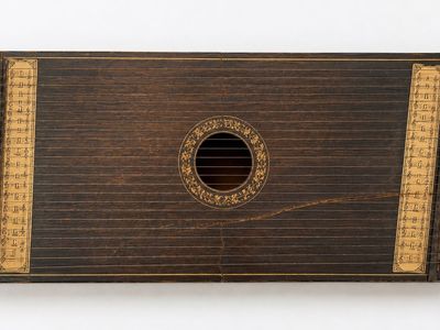 Antique 16-String Zither / Lap Harp Folk Instrument