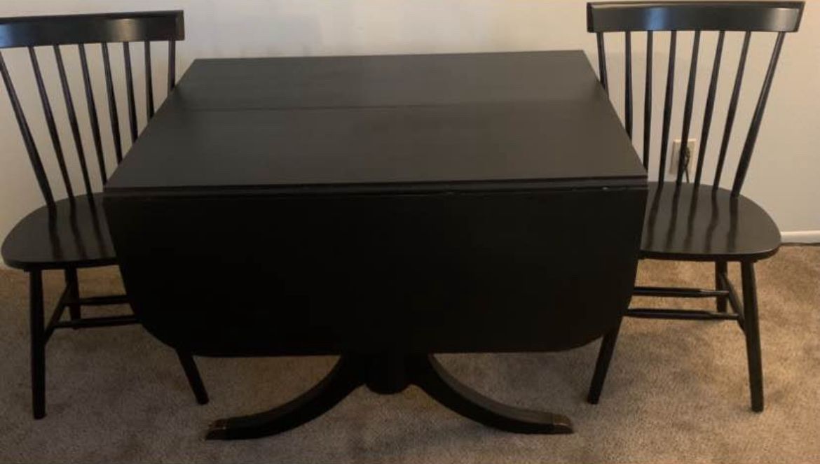 Drop Leaf Vintage Table With 2 Windsor Chairs