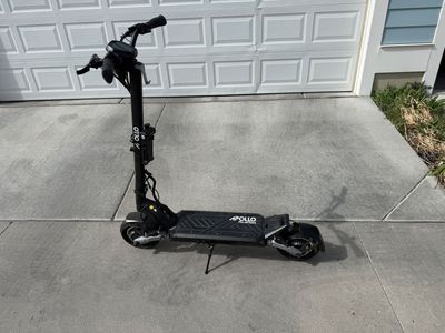 Apollo Phantom V2 60V Electric Scooter – Like New – Only 99 Miles