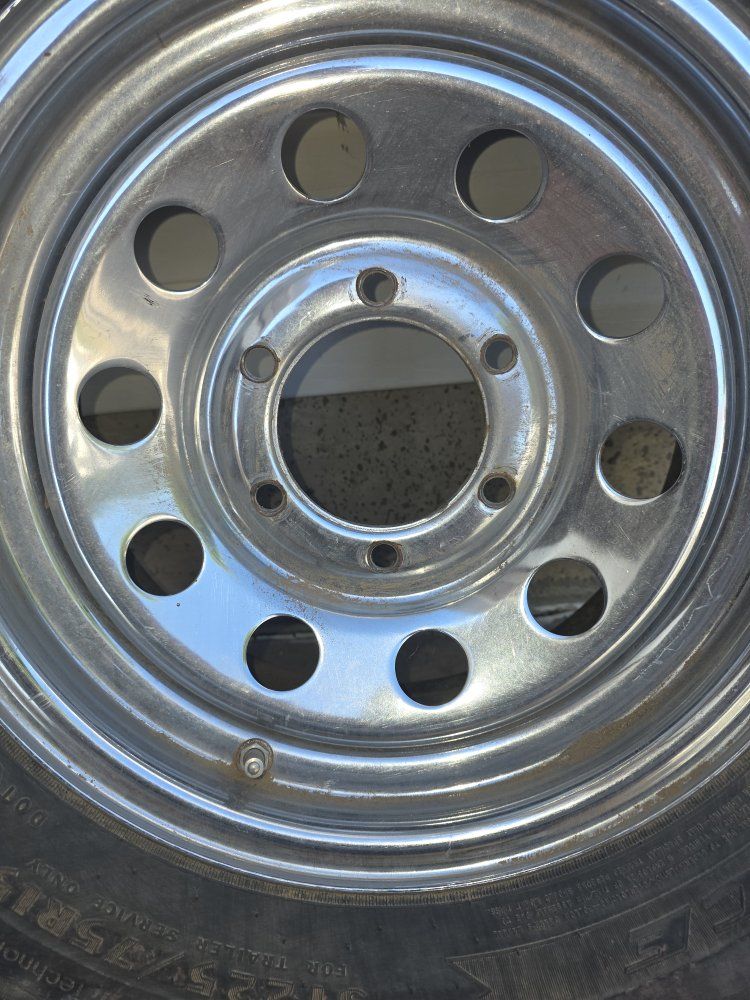 Main image 5