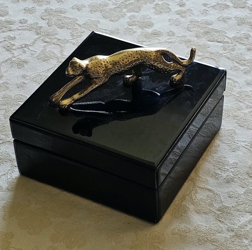 Vintage Black Lacquer Wood Trinket Box w/ Brass Leopard Figurine - Jewelry/Storage 6.5" Square 3.5" H