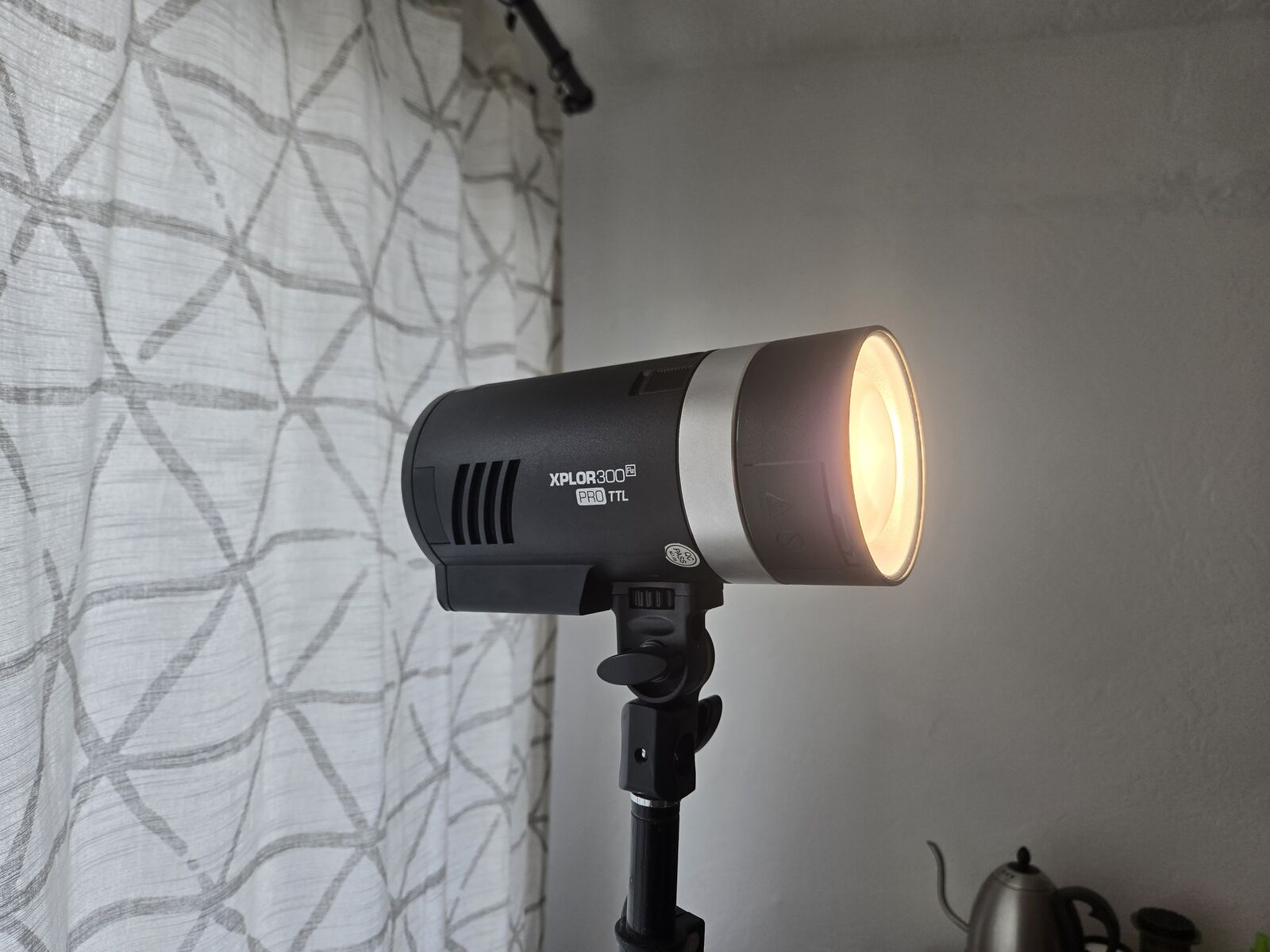 Flashpoint / Godox XPlor 300 Pro TTL Wireless Flash