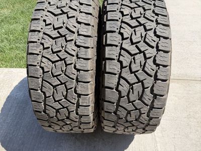 33/12.50R17 Toyo AT3 Load F Almost New