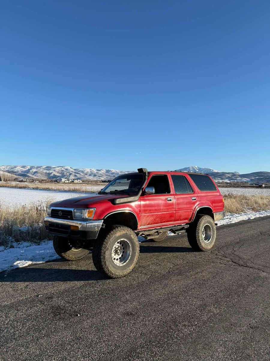 1995 TOYOTA 4RUNNER SR5