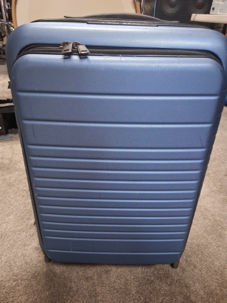 Nice Hard Plasic Carry-on Luggage Suitcase!