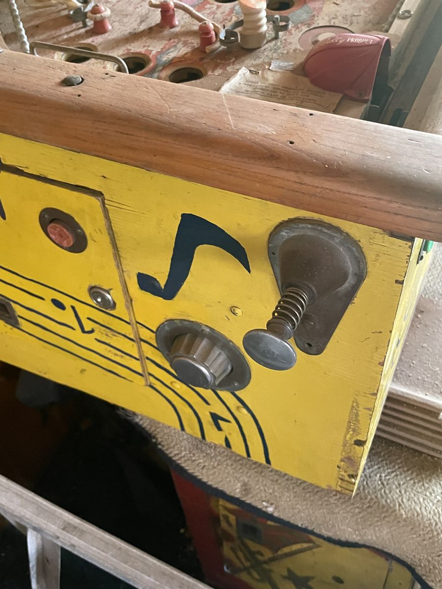 Pin ball machine