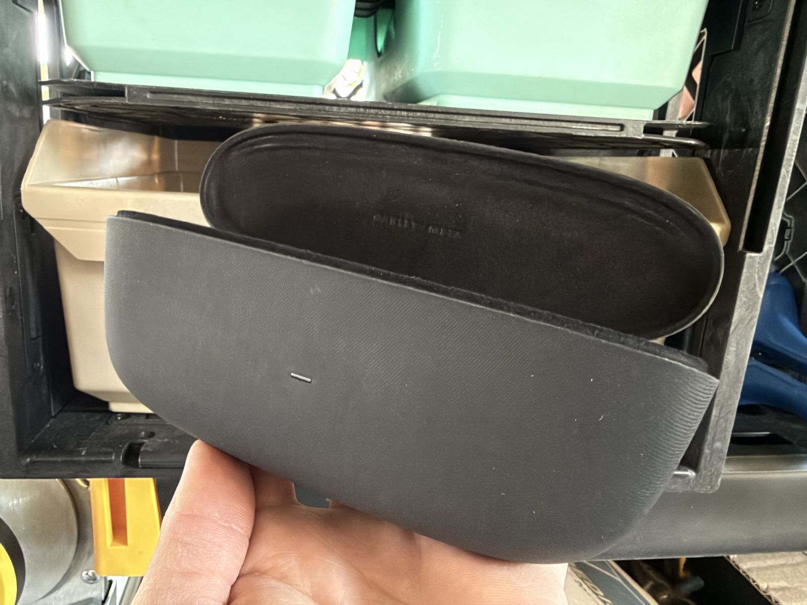 Oakley Meta AI HSTN case only