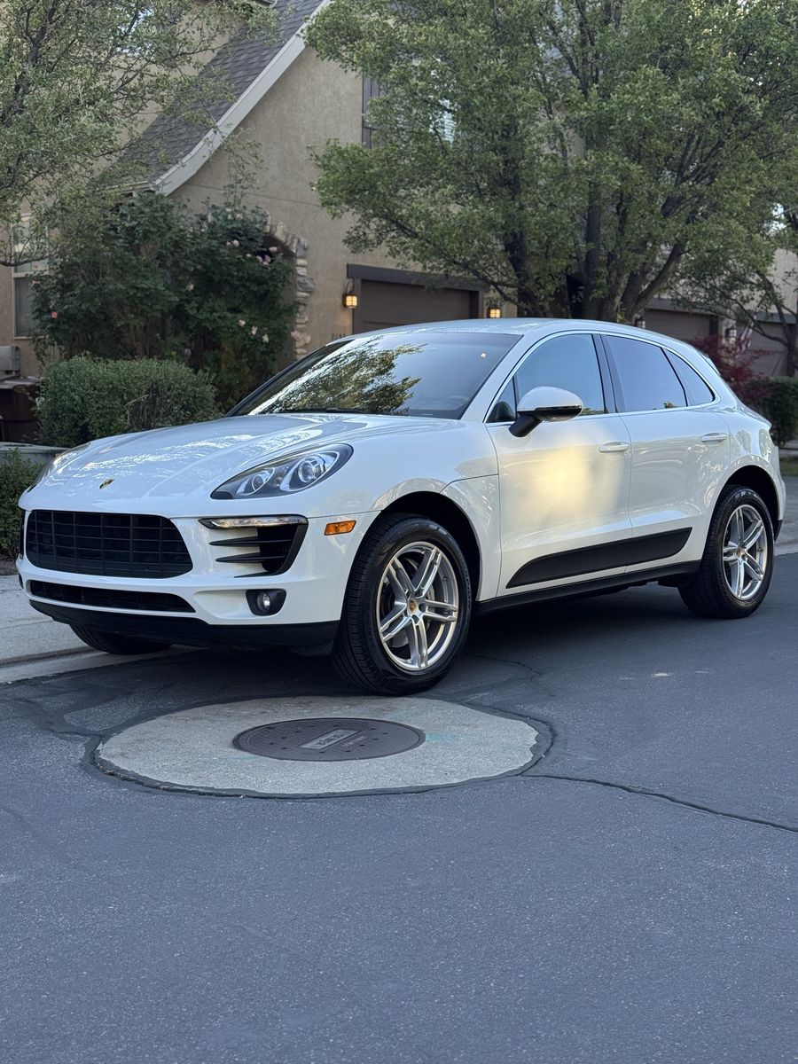 2016 Porsche Macan S