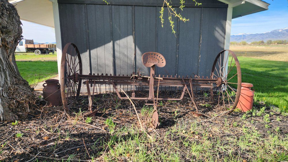 Antique hay rake