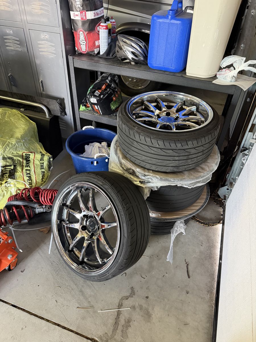 Aodhan DS02 chrome wheels