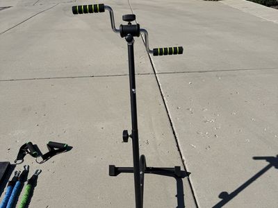 Manual hand peddle exercise machine