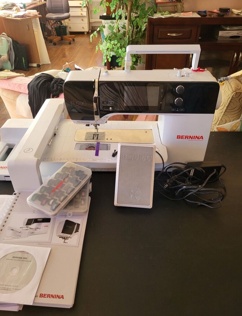 Bernina 590 E Sewing Machine