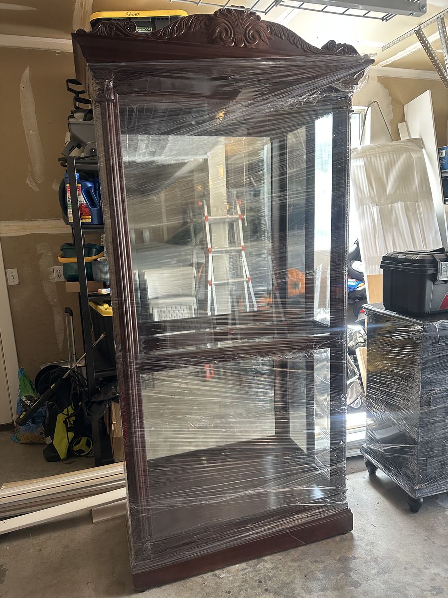 Mirrored curio display cabinet