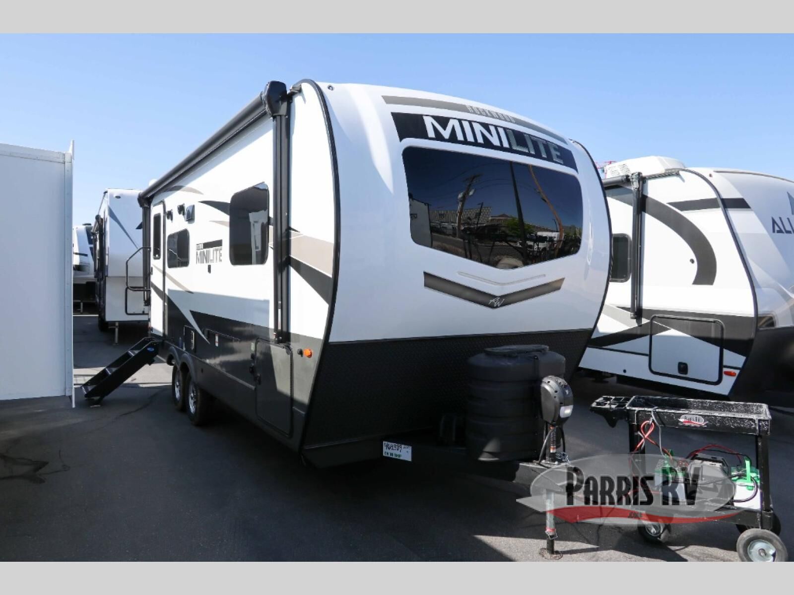 New 2025 Forest River RV Rockwood Mini Lite 2205S