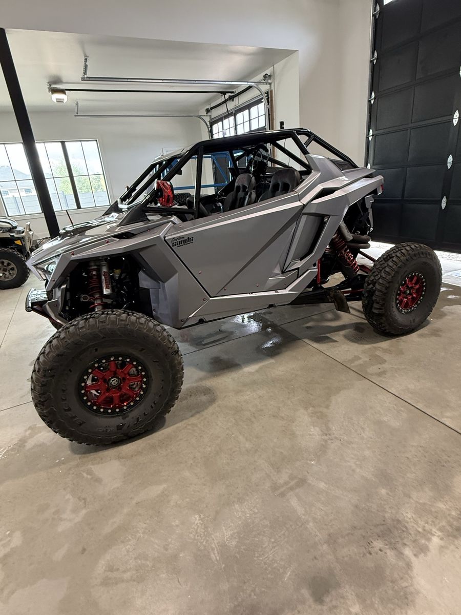 2023 Polaris Pro R With 190 Miles