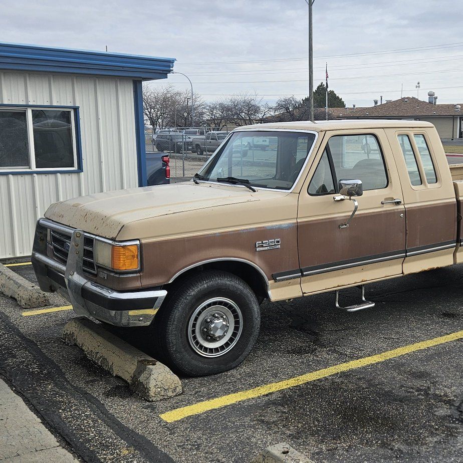 1990 Ford F-250 XLT Lariat