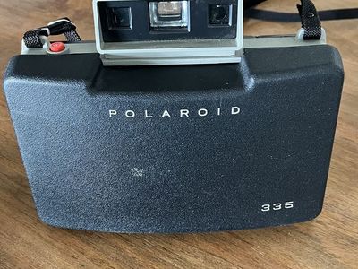 Polaroid Automatic 335 Land Camera