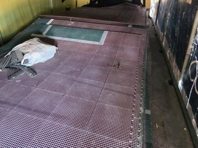 Interlocking Plastic Floor Tiles - Heavy Duty Grated Mats for Event Flooring/Garage/Kennel