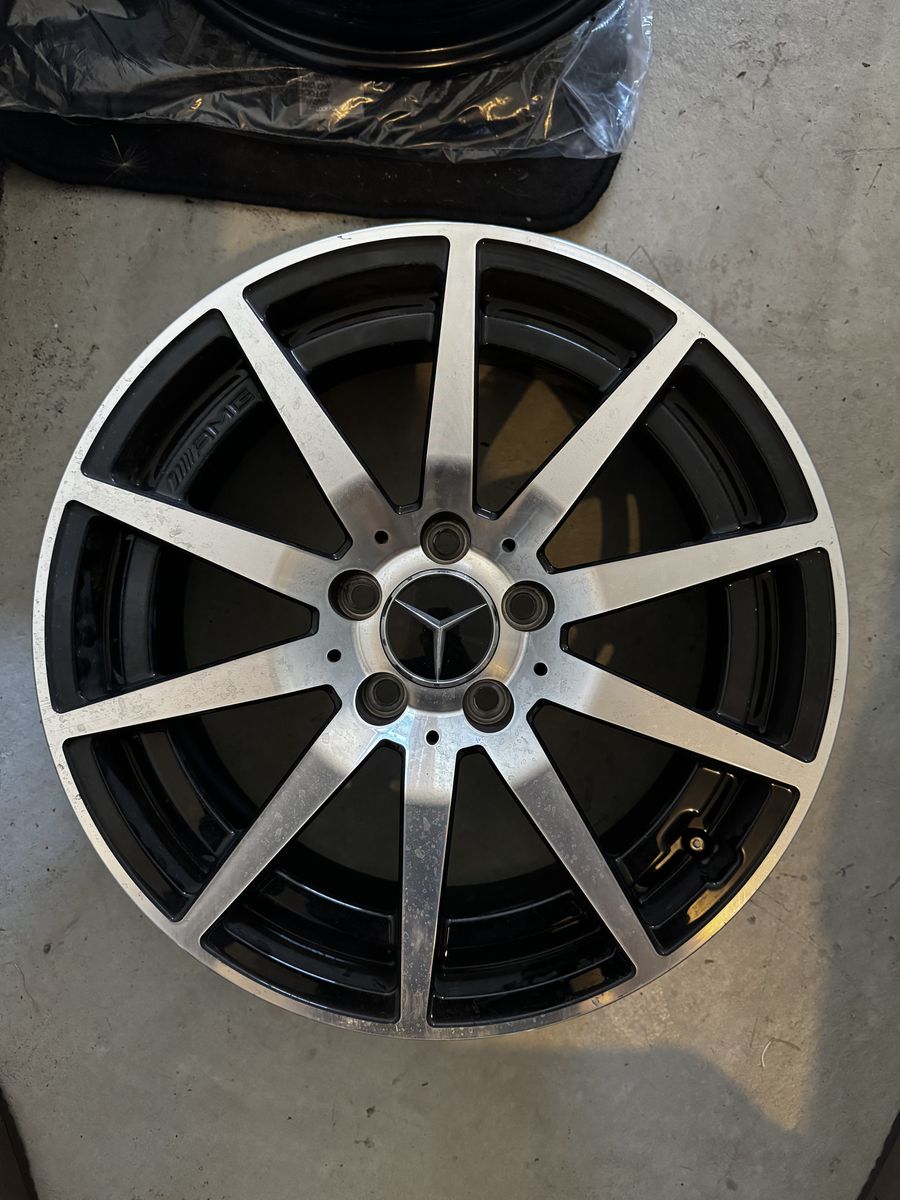 Mercedes-Benz 10 Spoke AMG Wheels