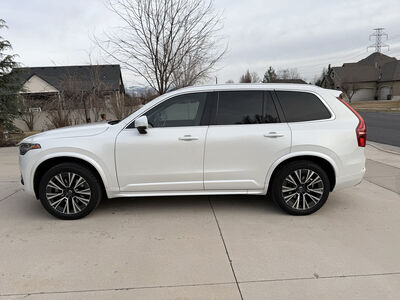 2020 VOLVO XC90 T5 Momentum 7-Passenger