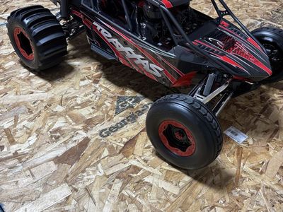 Traxxas sand Car