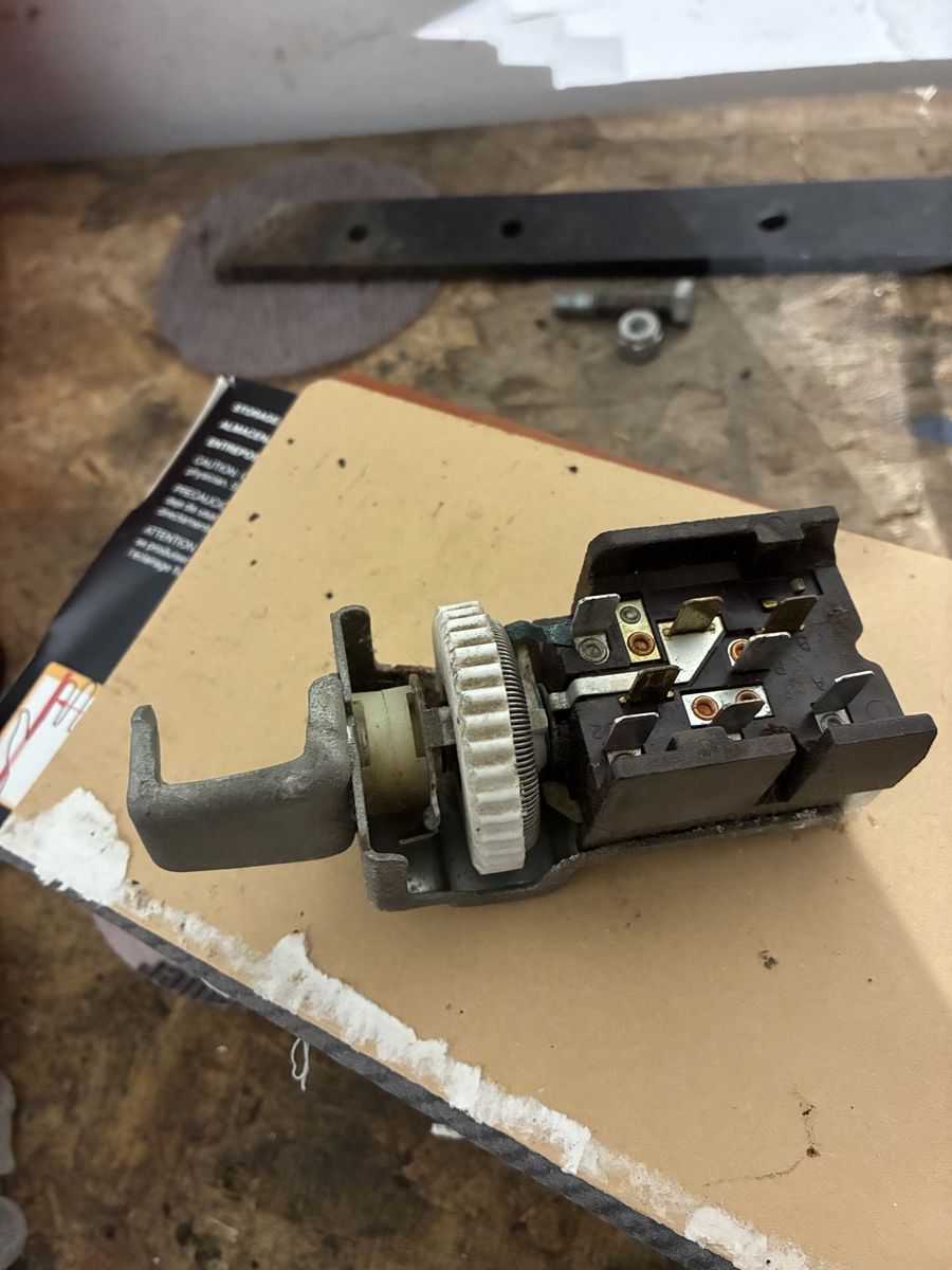 1965-1968 Ford Mustang headlight switch Autolite OEM￼