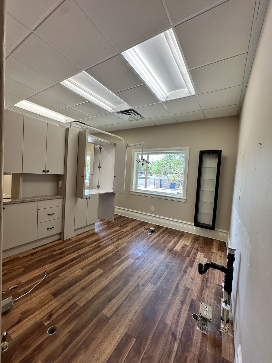Main image 12
