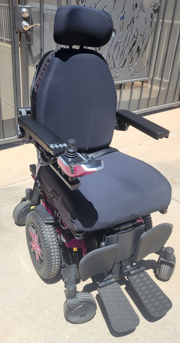 2020 Quantum Edge 3 I-level Wheelchair