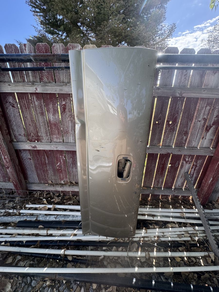 99-06 Chevy/gmc oem tailgate