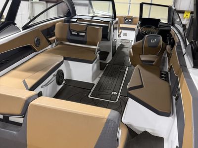 2023 Scarab 285 ID Wake Boat 600 HP