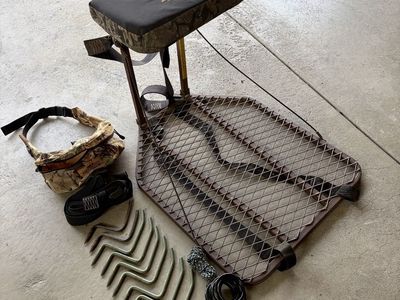 River’s Edge Tree Stand Hunting Setup