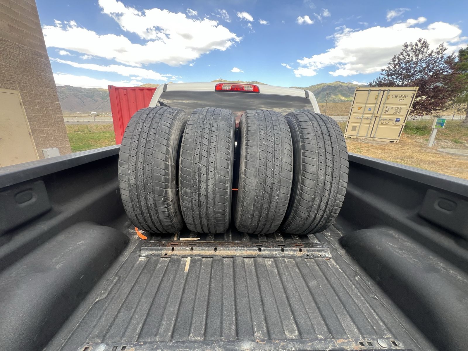265/70r18 used Michelin defender
