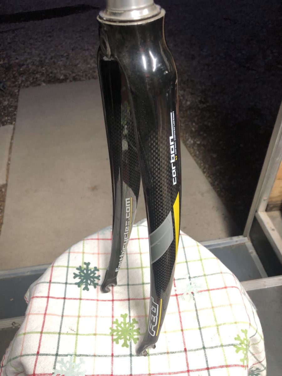 Carbon road fork