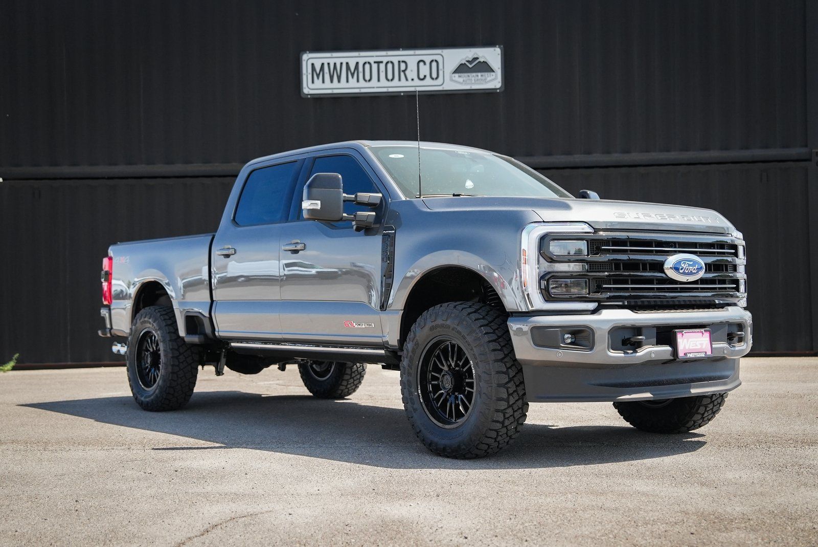 2025 Ford F-350 Super Duty Platinum