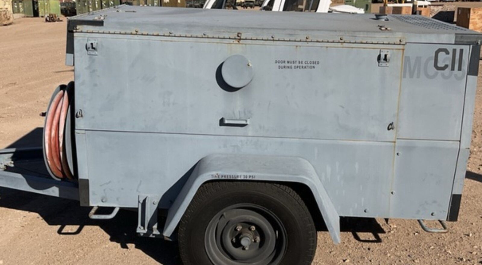 125 CFM Portable Mobile Towable Trailer Mounted Heavy-Duty Air Compressor w/ Near New John Deere Diesel Engine Tank Hose Reels