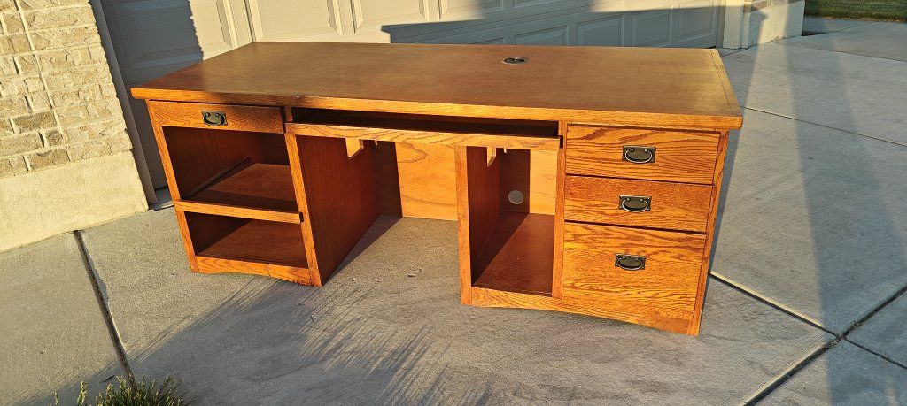 Executive Desk, Sturdy