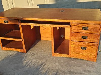 Executive Desk, Sturdy
