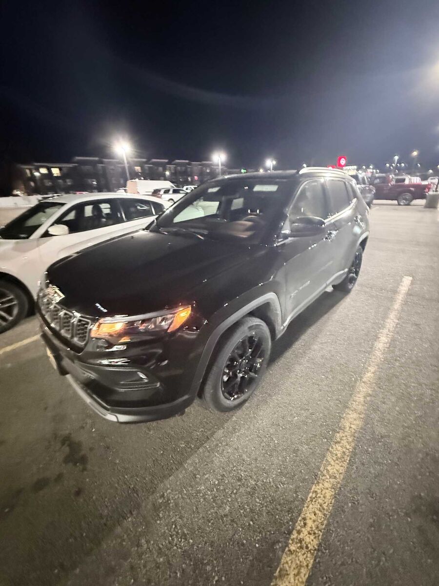 2026 Jeep Compass Latitude Altitude