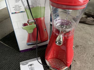 Nostalgia Margarita & Slush Maker Red 1.9 Liters with Box and Manual