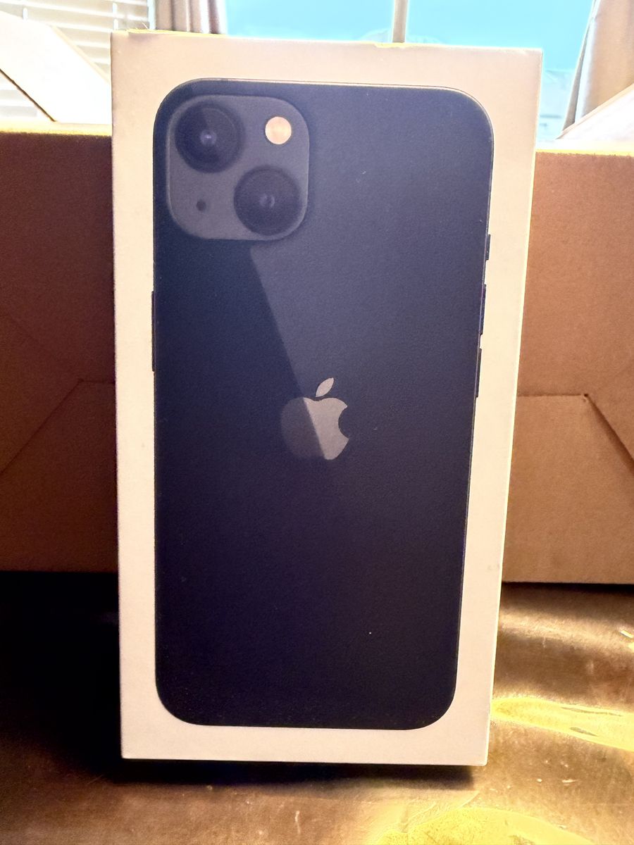 iPhone 13 UNLOCKED