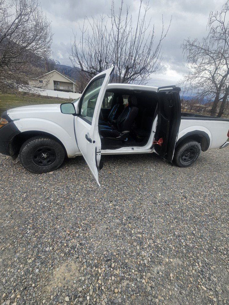 2009 NISSAN FRONTIER SE