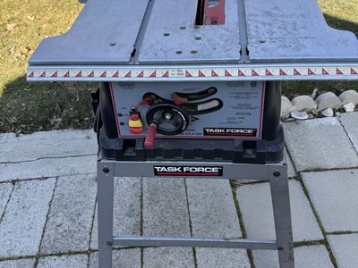 Task Force 10 Inch Table Saw Model BT2500W with Stand and Operator Manual