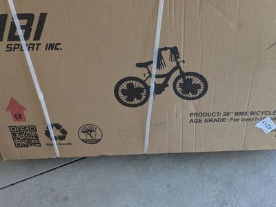 *NEW IN BOX* Girls 20" Bicycle