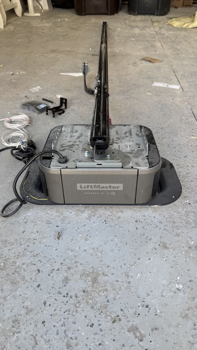 Liftmaster 6690L with Camera