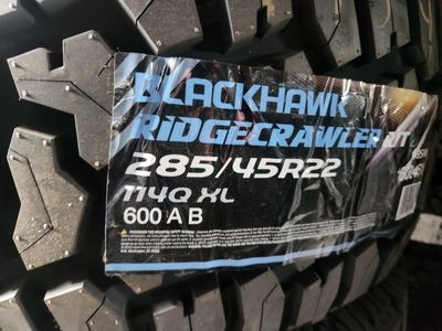 285/45r22 blackhawk ridgecrawler rt