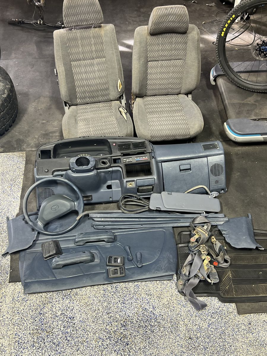 1990s Toyota pickup / 4Runner interior set