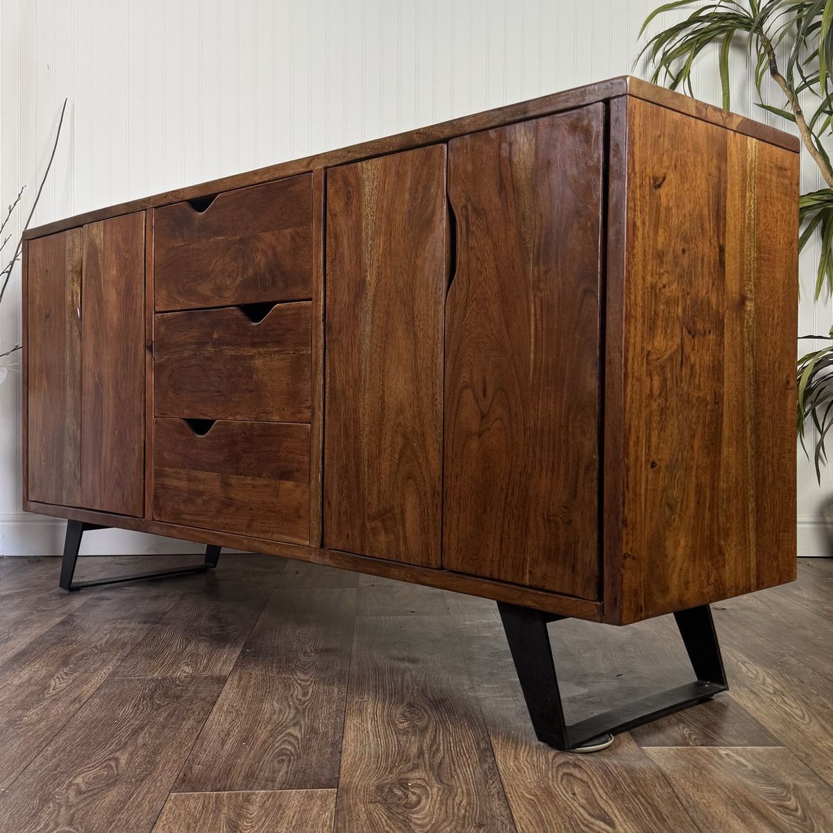 Organic Modern Solid Acacia Wood Sideboard / Buffet