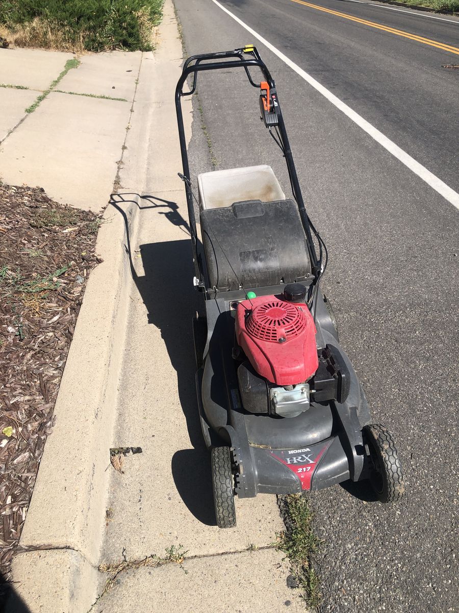 Honda HRX217 mower, 5th gen, $775