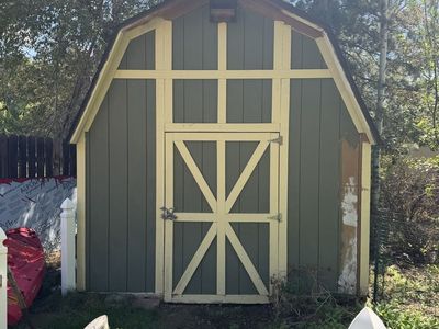 PENDING* Small barn shed